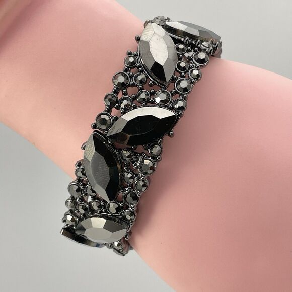 Black Gunmetal Tone Black Glass Rhinestone Bracelet Stretch Elegant Boho Goth - Picture 2 of 6